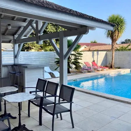 Casa vacanze Pontenx-les-forges, 7 Pièces, 14 Personnes - Fr-1-360-71 *